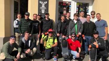 Boosted Board Group Ride Cologne Germany