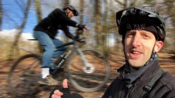 Mit dem Gravel Bike auf der Crossbahn