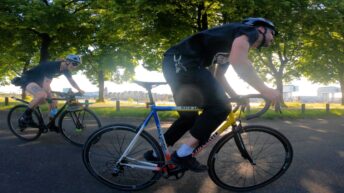 Luchadora Pistola Alleycat | Fahrrad fahren und Wrestling in Köln