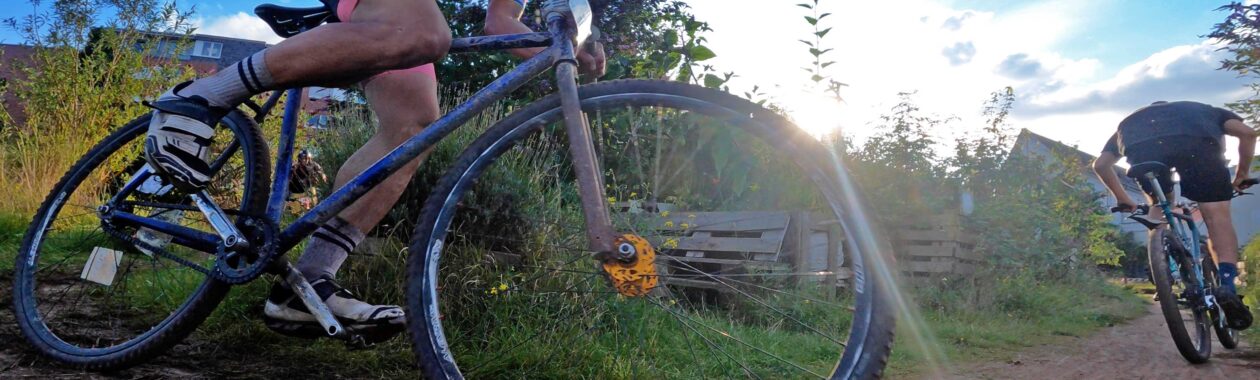 Rennen im Garten mit dem Gravel Bike | Garten Cross Volume 3