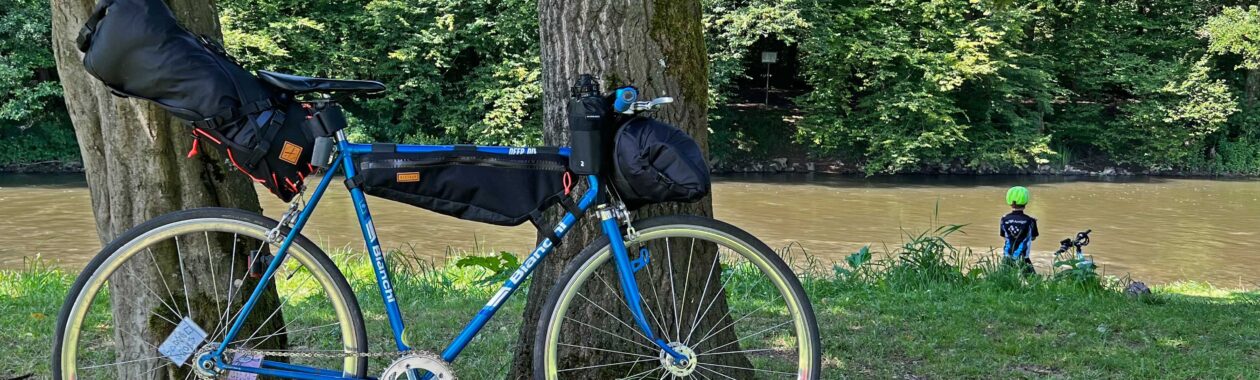 Kleines Bikepacking Abenteuer mit meinem Sohnemann in den Sommerferien