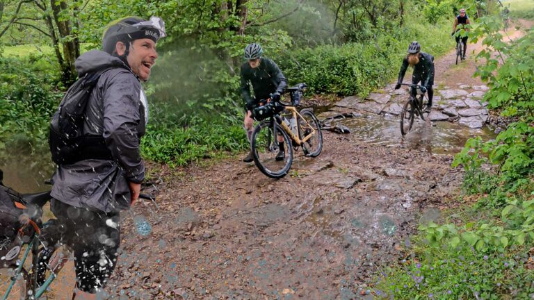 Dem Regen getrotzt: Episches Bikepacking in der Eifel